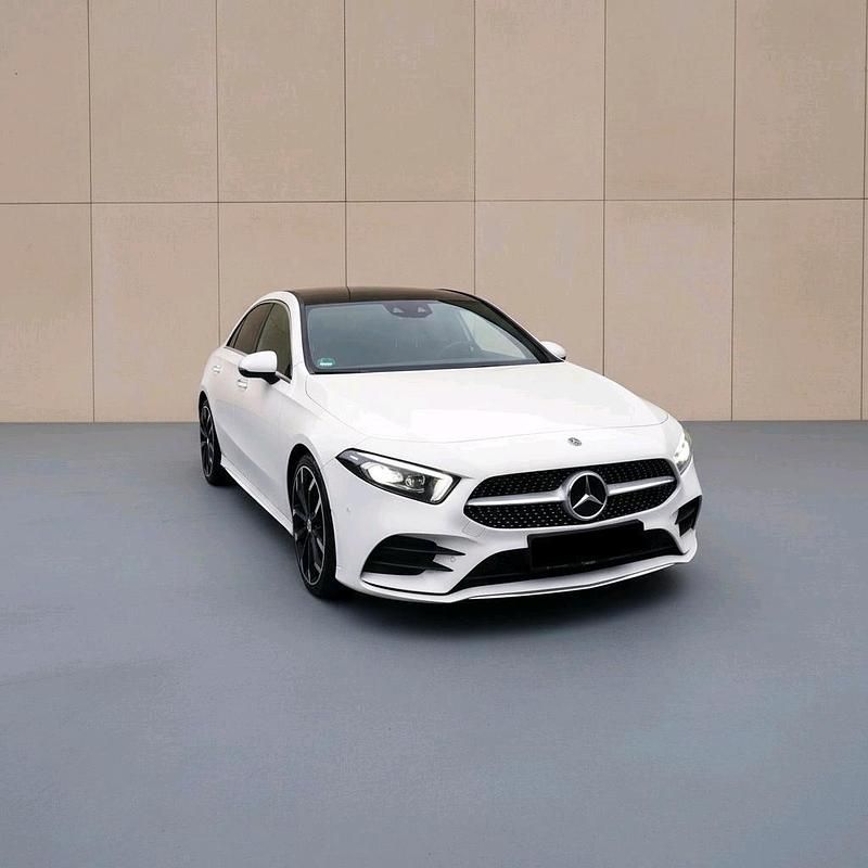 Gebraucht Mercedes A250 AMG line 224 PS (164 kW) 2019 Weiß Limousine