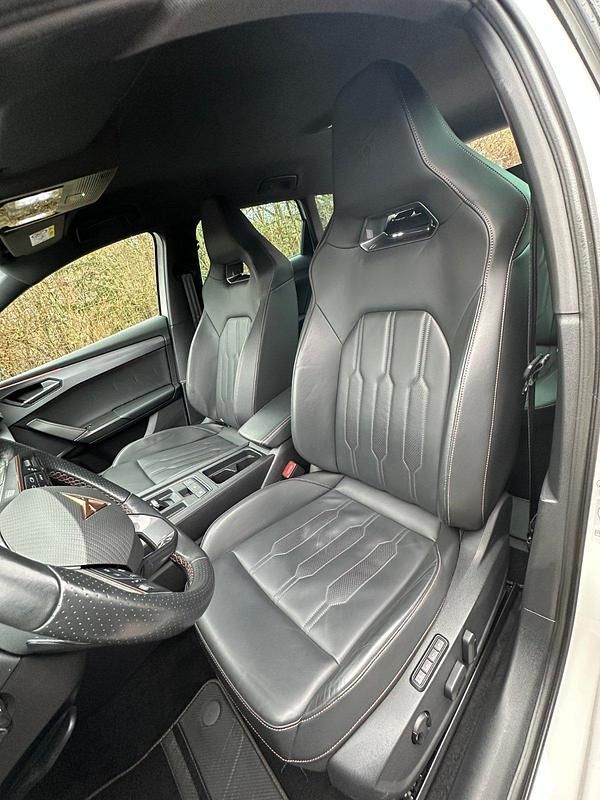 Gebraucht Cupra Leon VZ 245 PS (180 kW) 2022 Weiß Kombi