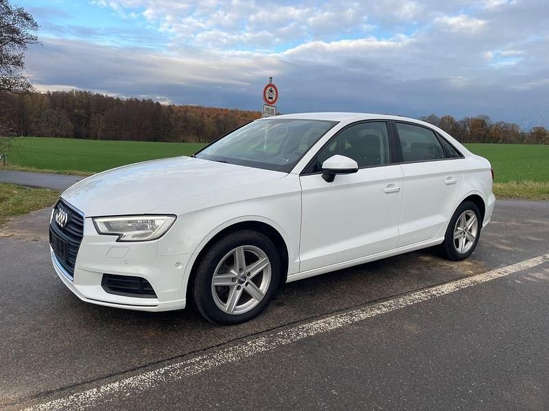 Gebraucht Audi A3 150 PS (110 kW) 2017 Weiß Limousine