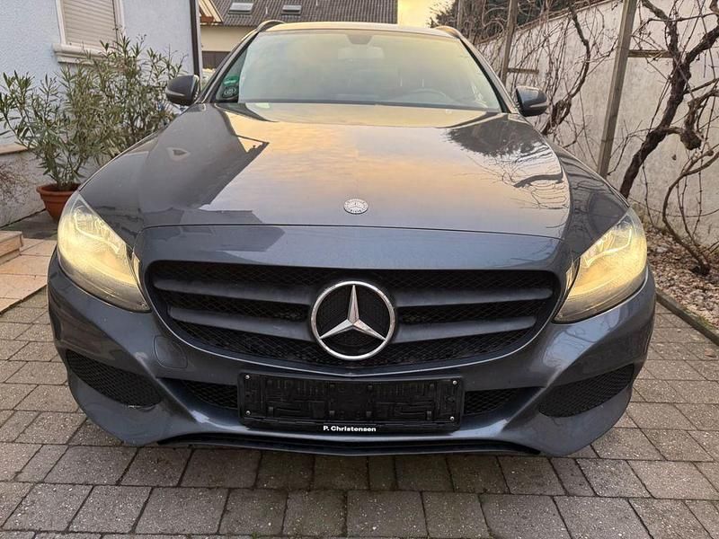 Gebraucht Mercedes C200 136 PS (100 kW) 2015 Grau Kombi