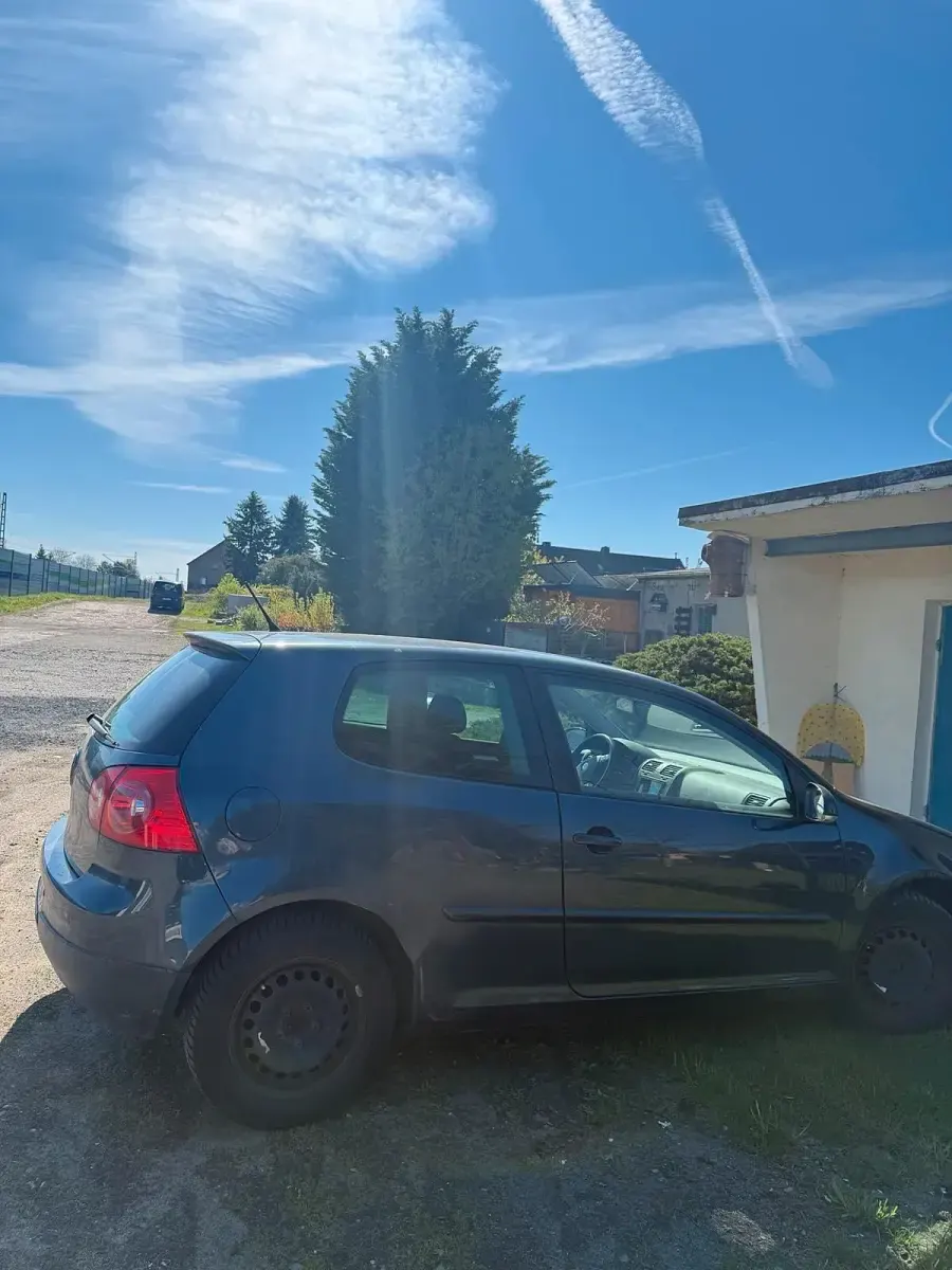 Gebraucht VW Golf V 75 PS (55 kW) 2008 Blau Kleinwagen