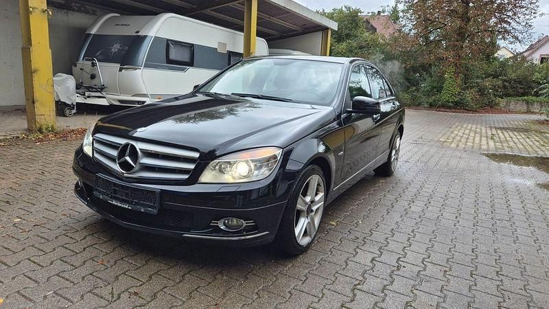 Schwarz Gebraucht 2010 Mercedes C350 Limousine | 9.280 € (Guter Preis) - Bild 1/4