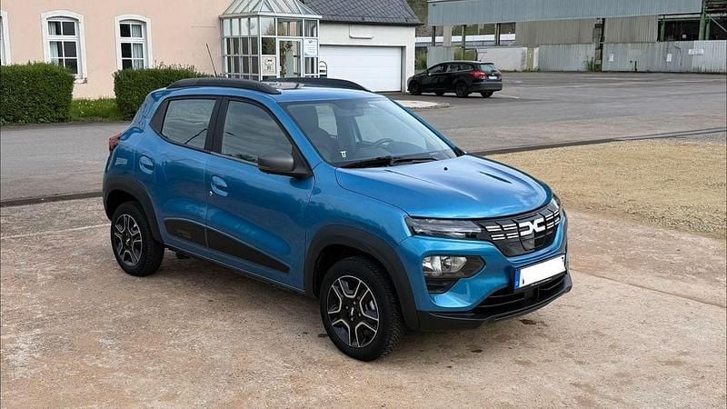 Second-hand Dacia Spring Expression 33 kW (45 CP) 2023 Albastru Hatchback