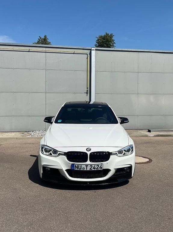 Schwarz Gebraucht 2015 BMW 335 Gran Turismo M Sport Limousine | 22.999 € (Fairer Preis) - Bild 1/4