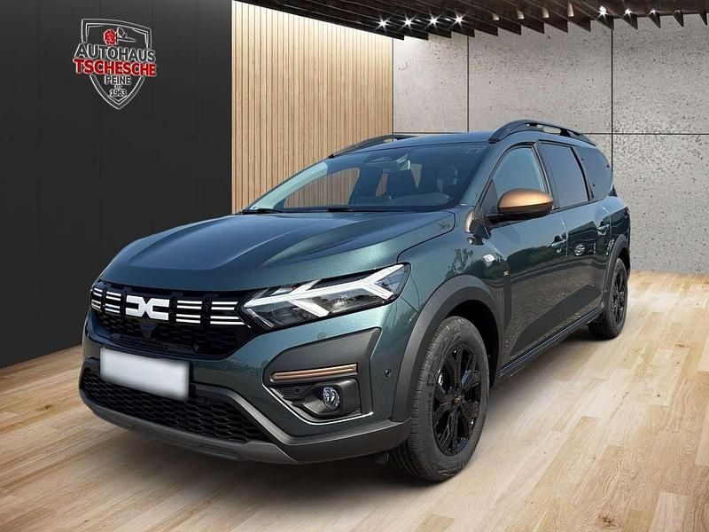 Zedergrün Neu 2025 Dacia Jogger Extreme Van / Kleinbus | 29.180 € (Etwas zu teuer) - Bild 1/4