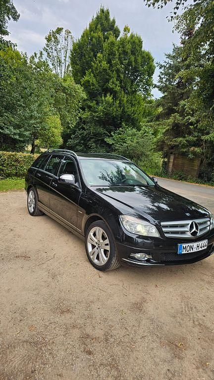 Schwarz Gebraucht 2008 Mercedes C220 Avantgarde Limousine | 4.000 € (Fairer Preis) - Bild 1/4