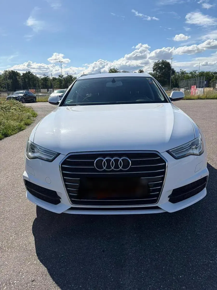 Gebraucht Audi A6 Comfort 218 PS (160 kW) 2016 Weiß Limousine