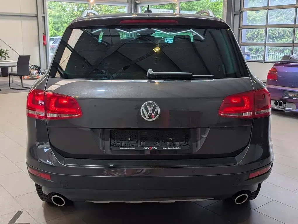 Second-hand VW Touareg 204 CP (150 kW) 2012 Gri SUV