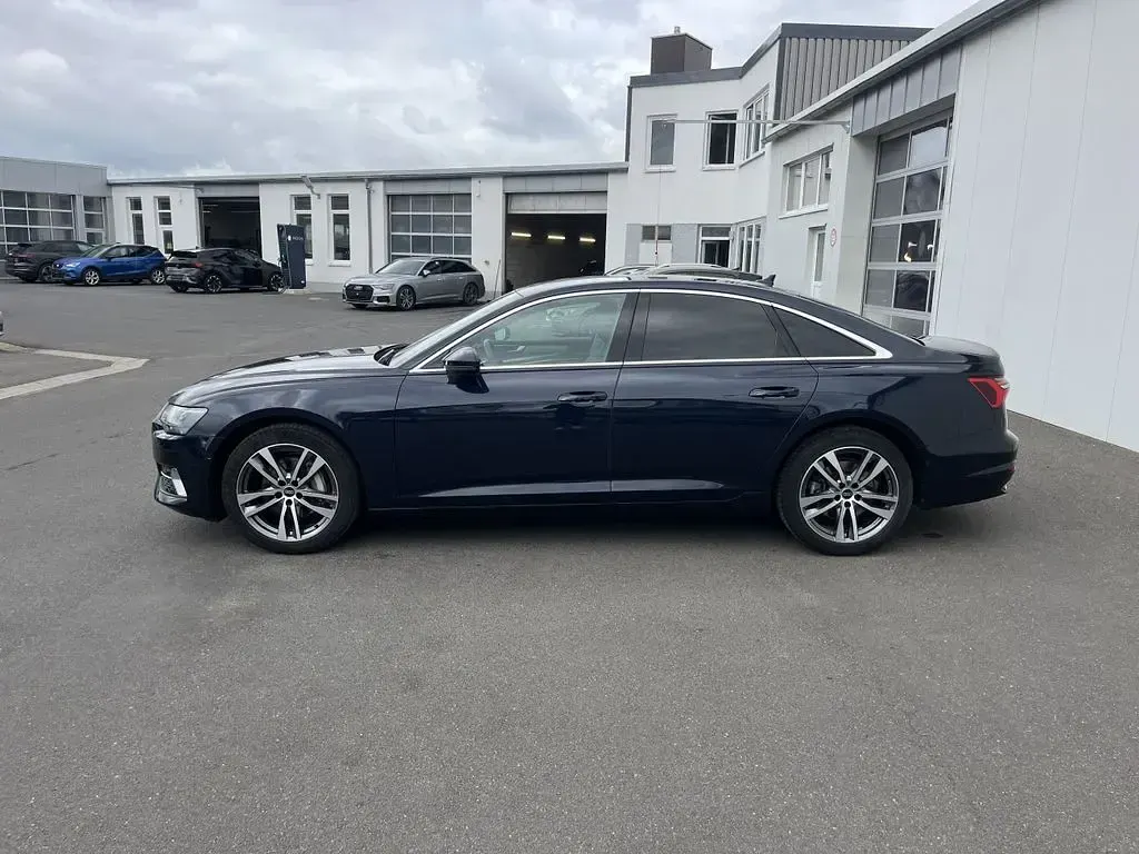 Gebraucht Audi A6 Sport 265 PS (194 kW) 2023 Firmamentblau Limousine