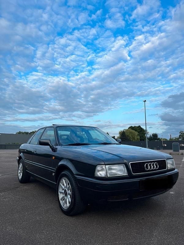Schwarz Gebraucht 1994 Audi 80 Limousine | 3.900 € - Bild 1/4