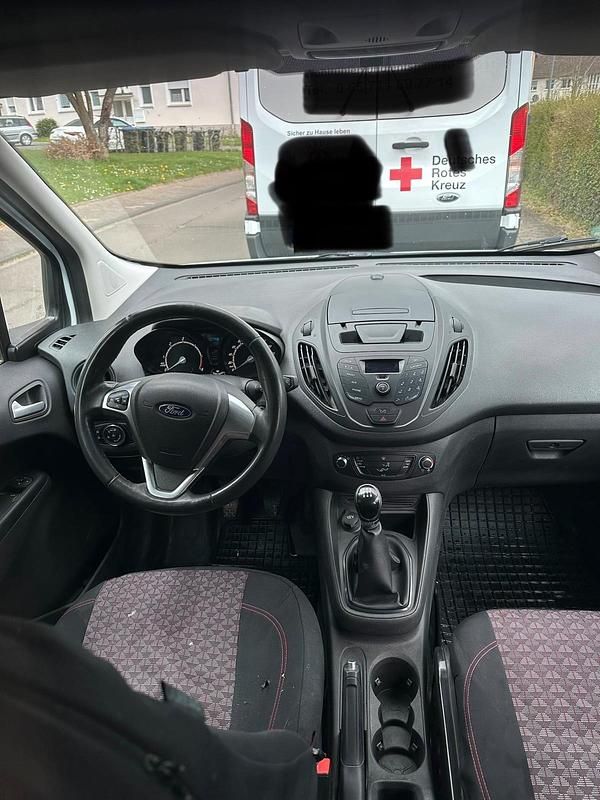 Gebraucht Ford Courier 75 PS (55 kW) 2015 Weiß Van / Kleinbus