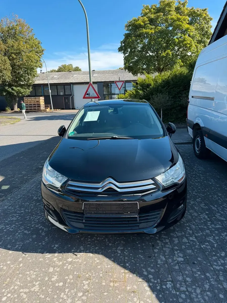 Gebraucht Citroën C4 120 PS (88 kW) 2012 Schwarz Kleinwagen