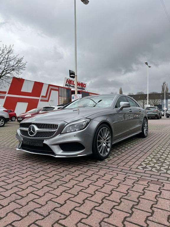 Grau Gebraucht 2015 Mercedes CLS350 AMG Limousine | 28.900 € (Fairer Preis) - Bild 1/4