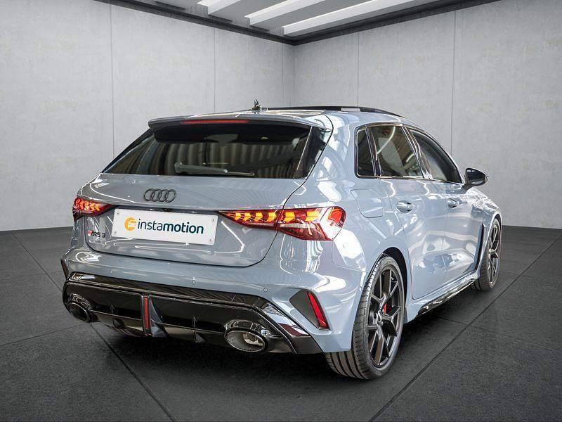 Neu Audi RS3 400 PS (294 kW) 2025 Grau Limousine