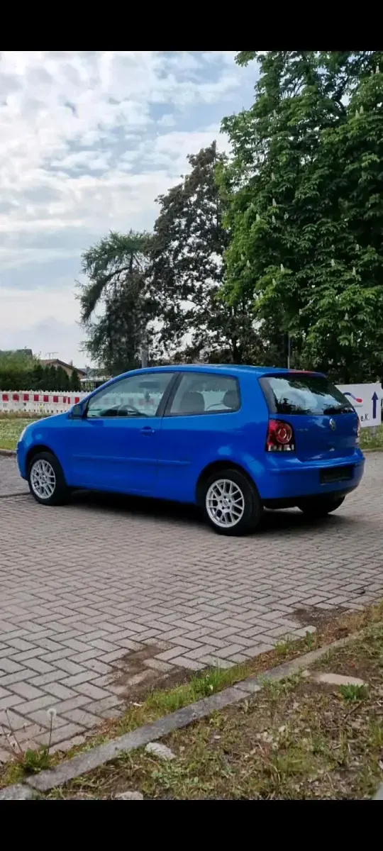 Gebraucht VW Polo 60 PS (44 kW) 2005 Blau Kleinwagen