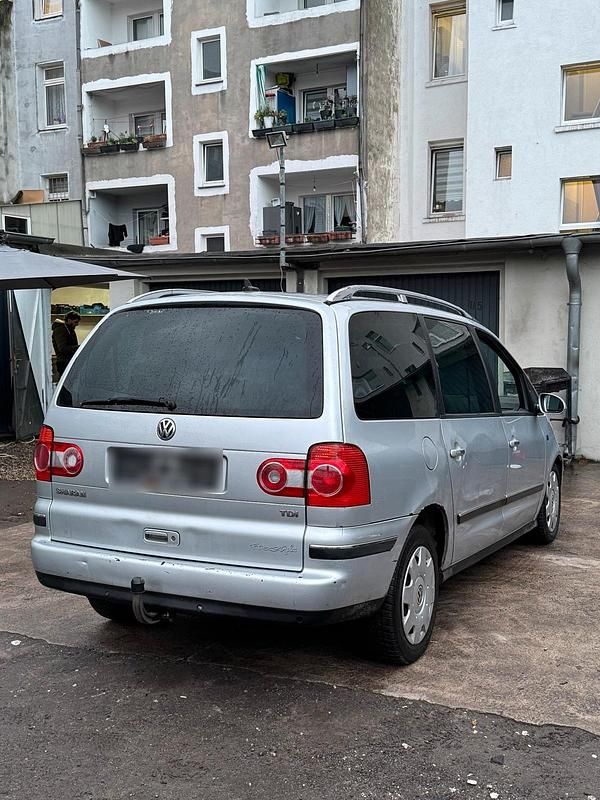 Gebraucht VW Sharan Freestyle 116 PS (85 kW) 2007 Silber Van / Kleinbus