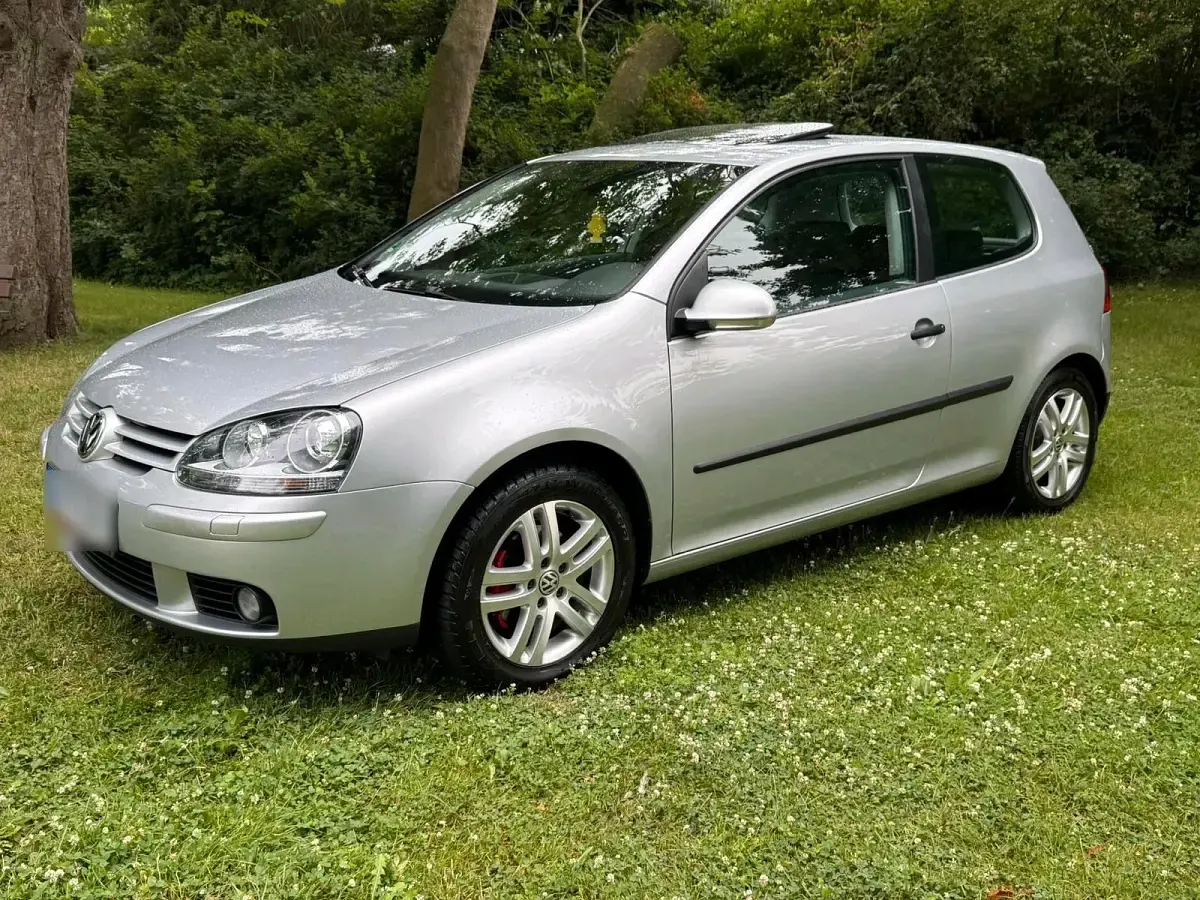 Gebraucht VW Golf 75 PS (55 kW) 2005 Silber Coupé