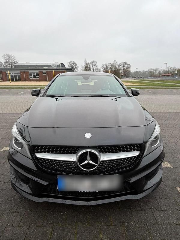 Gebraucht Mercedes CLA200 Shooting Brake AMG line 156 PS (114 kW) 2016 Schwarz Kombi