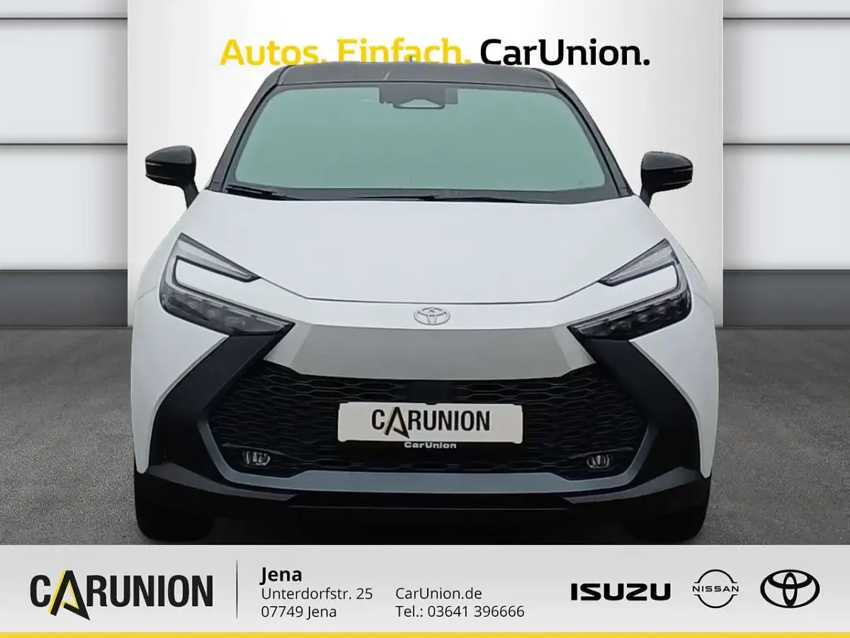 Neu Toyota C-HR Team 152 PS (111 kW) 2025 Platinum white pearl mc (089)/ black (202) SUV