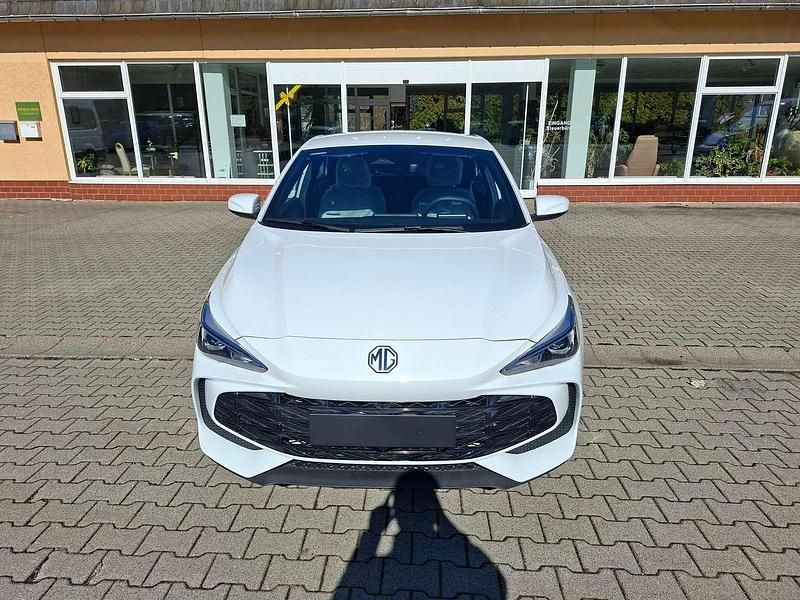 Neu MG MG3 102 PS (75 kW) 2026 Weiß Kleinwagen