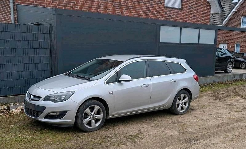 Gebraucht Opel Astra 110 PS (80 kW) 2014 Silber Kombi