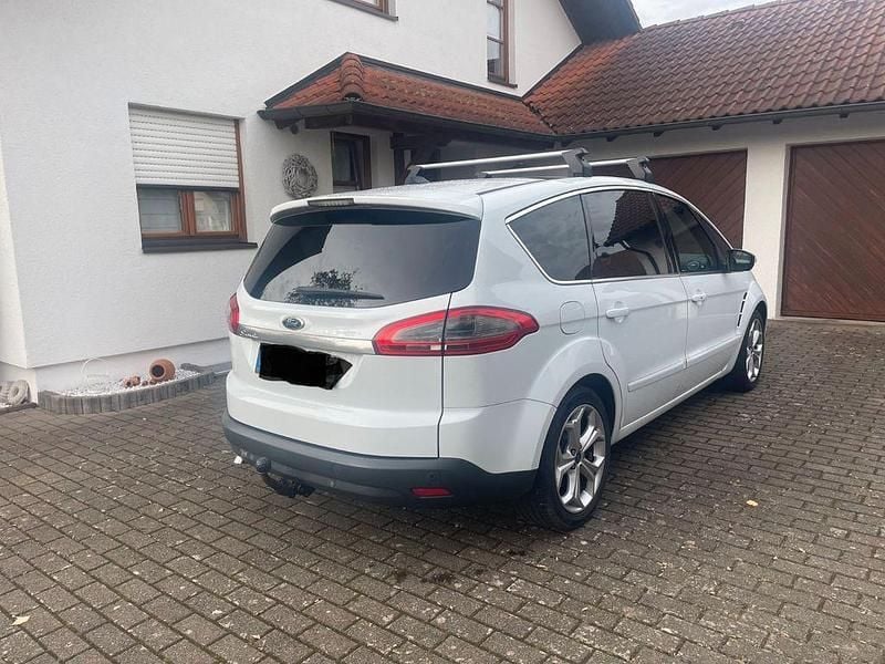 Gebraucht Ford S-MAX Titanium 140 PS (102 kW) 2011 Weiß Van / Kleinbus