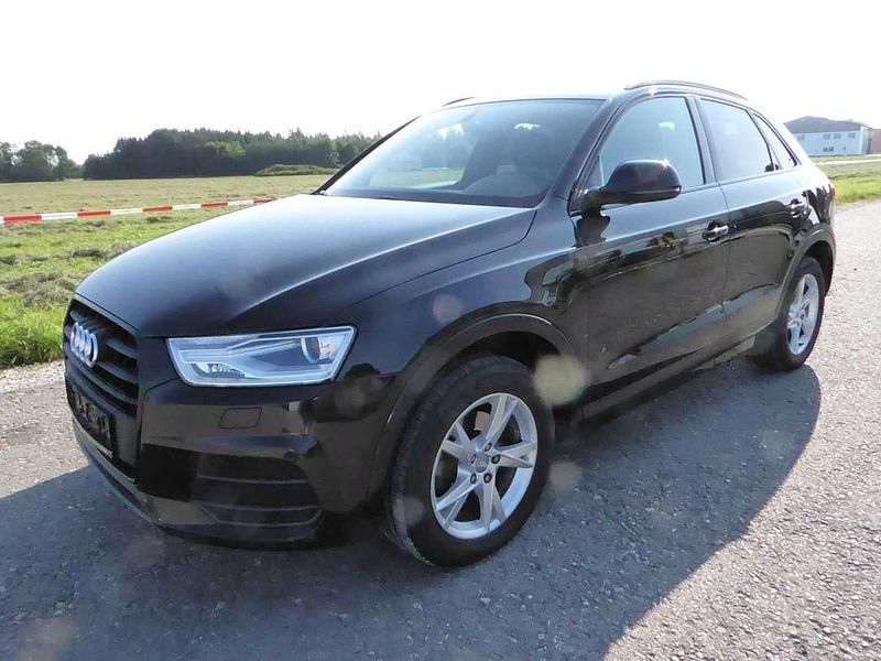 Gebraucht Audi Q3 Sport 179 PS (131 kW) 2015 Brillantschwarz SUV