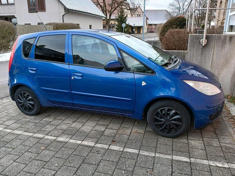 Gebraucht Mitsubishi Colt 95 PS (69 kW) 2006 Blau Kleinwagen