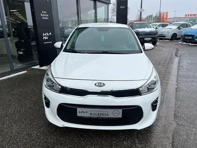 Gebraucht Kia Rio DREAM-TEAM Edition 84 PS (61 kW) 2017 Weiß Limousine