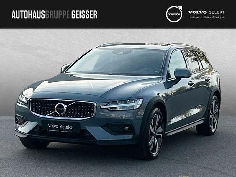 Thunder grey Gebraucht 2022 Volvo V60 CC Pro Kombi | 33.750 € (Guter Preis) - Bild 1/4