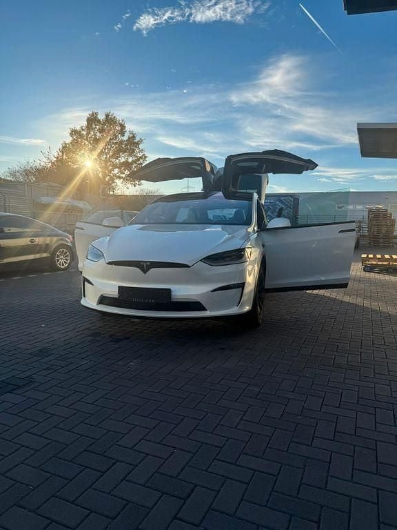 Weiß Gebraucht 2023 Tesla Model X Plaid SUV | 78.400 € (Guter Preis) - Bild 1/4