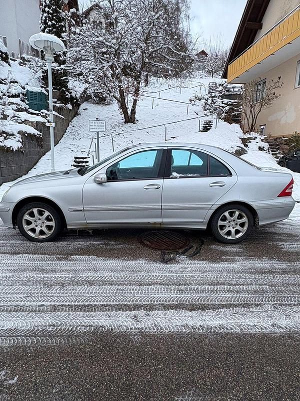 Gebraucht Mercedes C320 Avantgarde 218 PS (160 kW) 2003 Silber Limousine