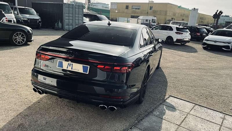 Gebraucht Audi S8 571 PS (419 kW) 2020 Vesuvgrau metallic Limousine