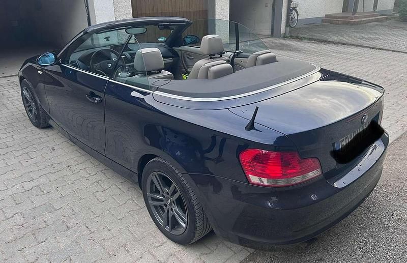 Blau Gebraucht 2008 BMW 118 Cabriolet Advantage Cabrio | 8.990 € (Fairer Preis) - Bild 1/4