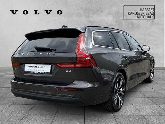 Gebraucht Volvo V60 120 PS (88 kW) 2024 Kombi