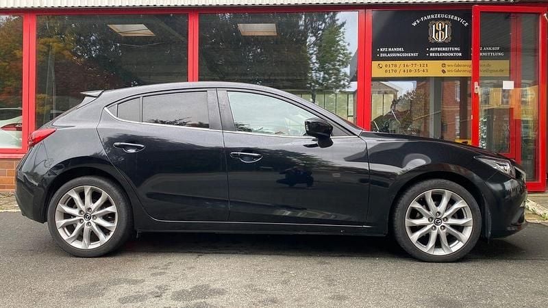 Schwarz Gebraucht 2014 Mazda 3 Sports-Line Limousine | 8.960 € (Guter Preis) - Bild 1/4