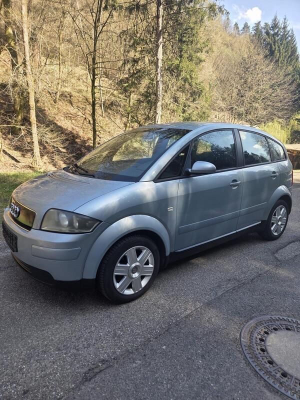Andere außenfarben Gebraucht 2003 Audi A2 Kleinwagen | 2.300 € (Guter Preis) - Bild 1/4