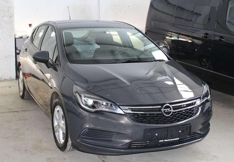 Gebraucht Opel Astra Edition 125 PS (91 kW) 2016 Graumetallic Limousine