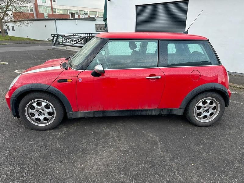 Usata Mini Cooper 90 CV (66 kW) 2006 Rosso Utilitaria
