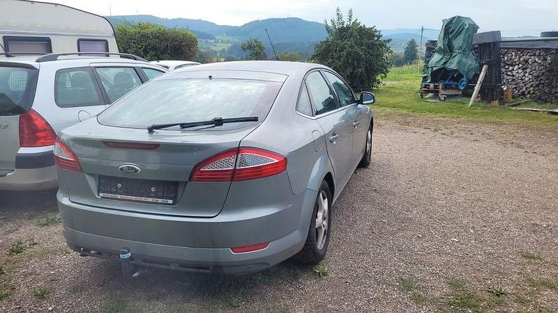 Grau Gebraucht 2008 Ford Mondeo Ghia Limousine | 4.000 € (Guter Preis) - Bild 1/4