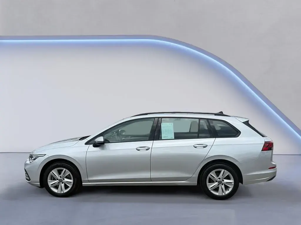 Gebraucht VW Golf VIII Life 116 PS (85 kW) 2023 Silber Kombi