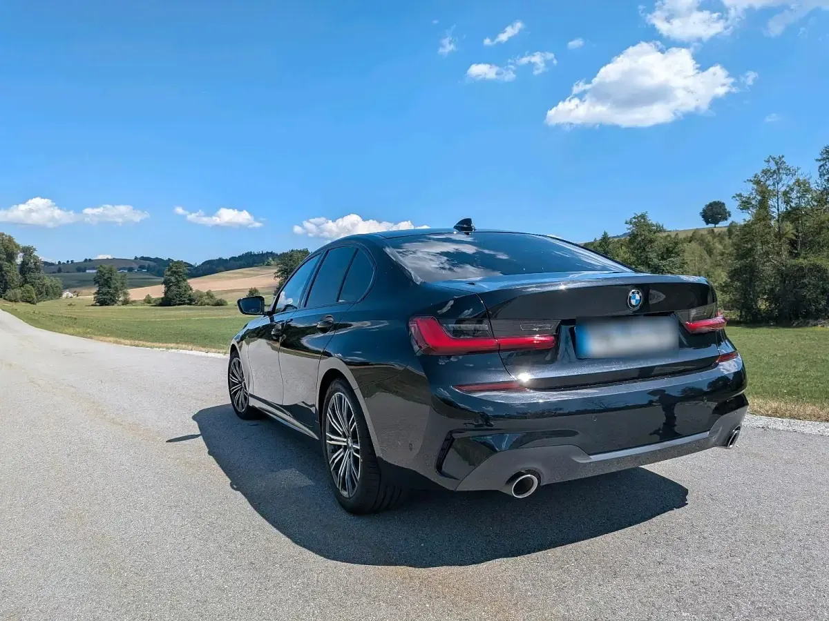 Gebraucht BMW 320 M Sport 184 PS (135 kW) 2019 Schwarz Limousine