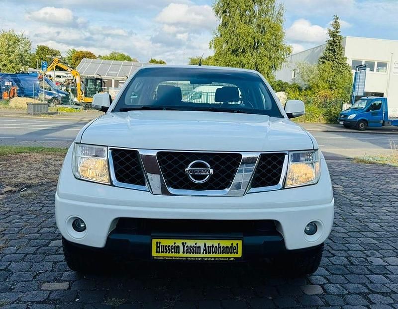 Weiß Gebraucht 2009 Nissan Navara SE Abholung | 7.499 € (Superpreis) - Bild 1/4