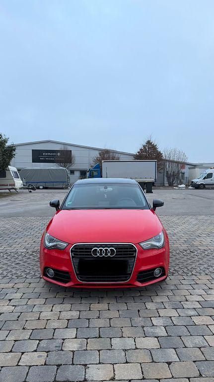 Gebraucht Audi A1 Sportback Ambition 122 PS (89 kW) 2013 Rot Kleinwagen