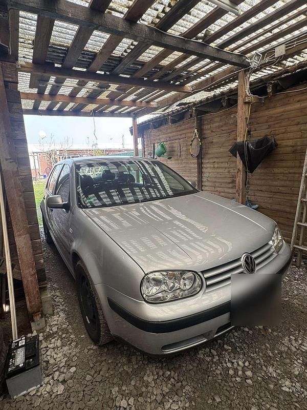 Gebraucht VW Golf IV 74 PS (54 kW) 2003 Silber Kleinwagen