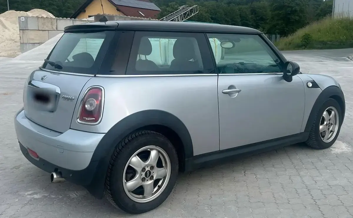 Gebraucht Mini Cooper 120 PS (88 kW) 2009 Silber Kleinwagen
