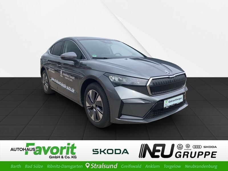 Graphite grau metallic met. Gebraucht 2024 Skoda Enyaq iV Loft SUV | 35.990 € (Etwas zu teuer) - Bild 1/4