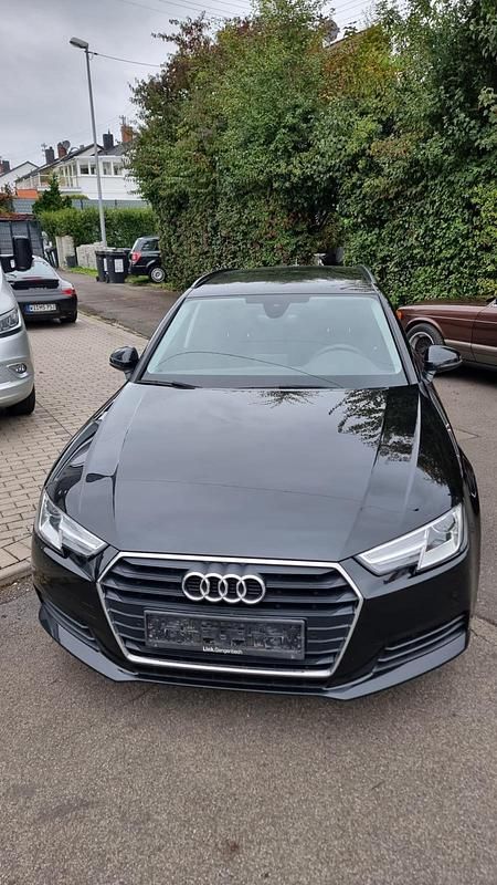 Schwarz Gebraucht 2018 Audi A4 Design Kombi | 11.600 € (Superpreis) - Bild 1/4