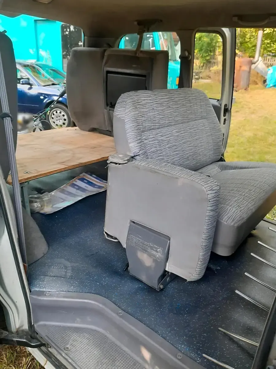 Gebraucht Mitsubishi Space Gear 98 PS (72 kW) 1995 Silber Van / Kleinbus