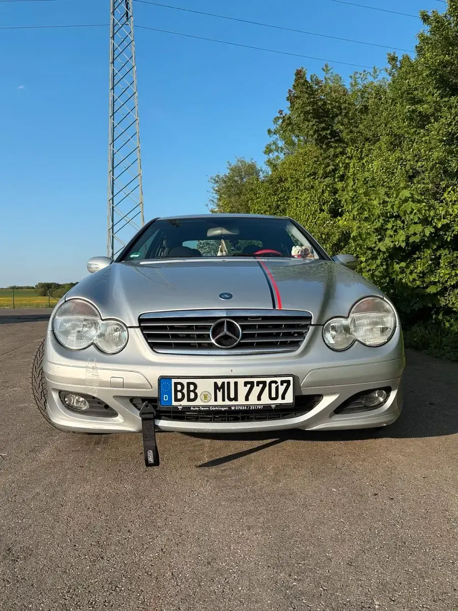 Gebraucht Mercedes C180 143 PS (105 kW) 2004 Silber Coupé